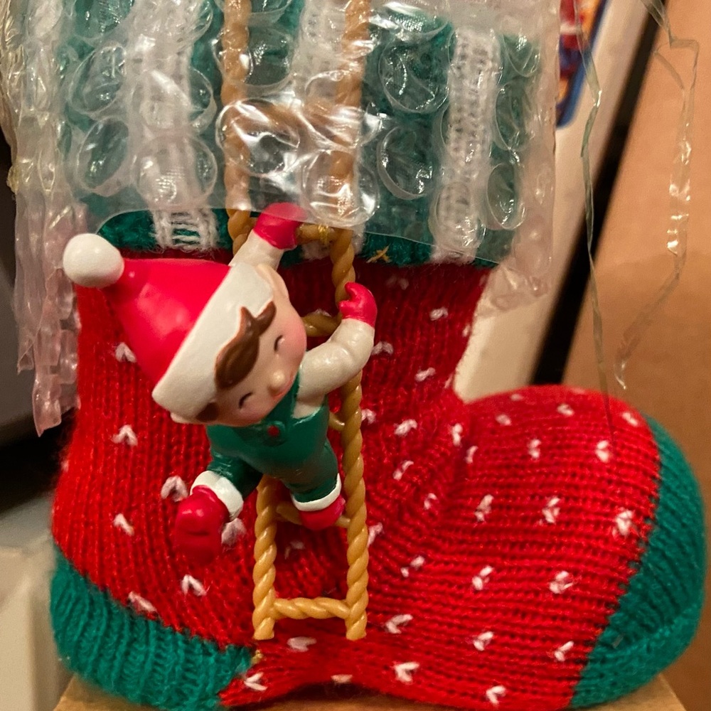 Vintage ELF on a SHELF Christmas HOLIDAY Festive Red Green Christmas NEW unused